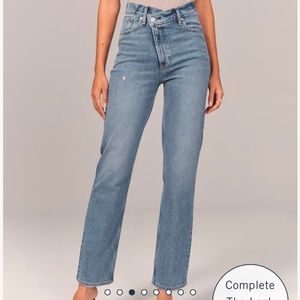 Jeans With Criss-Cross Waistband